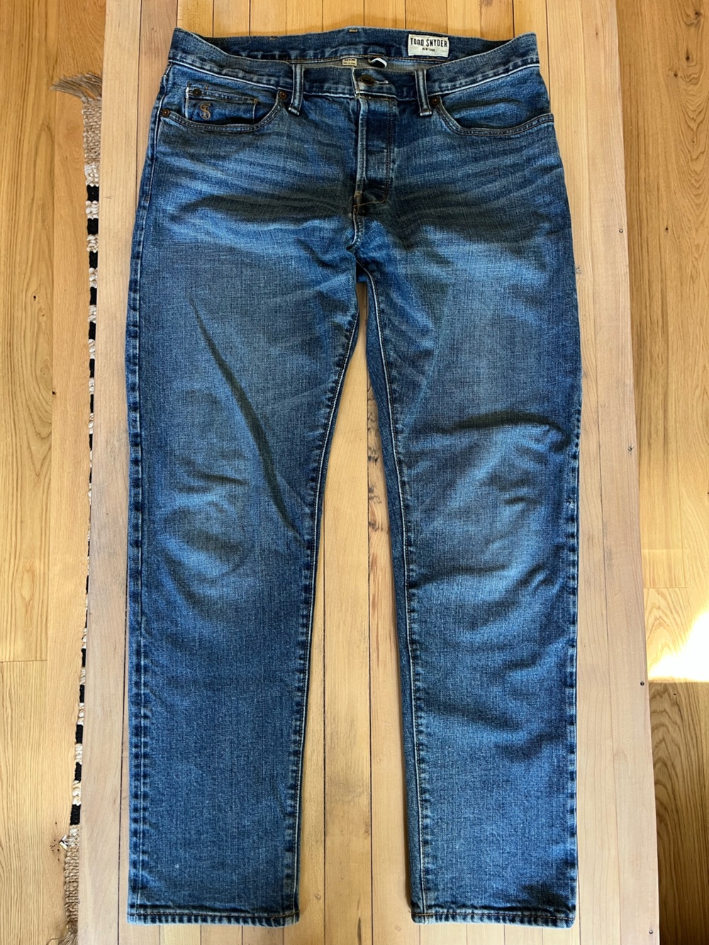 Todd Snyder slim straight button fly stretch jeans 32x30 medium wash